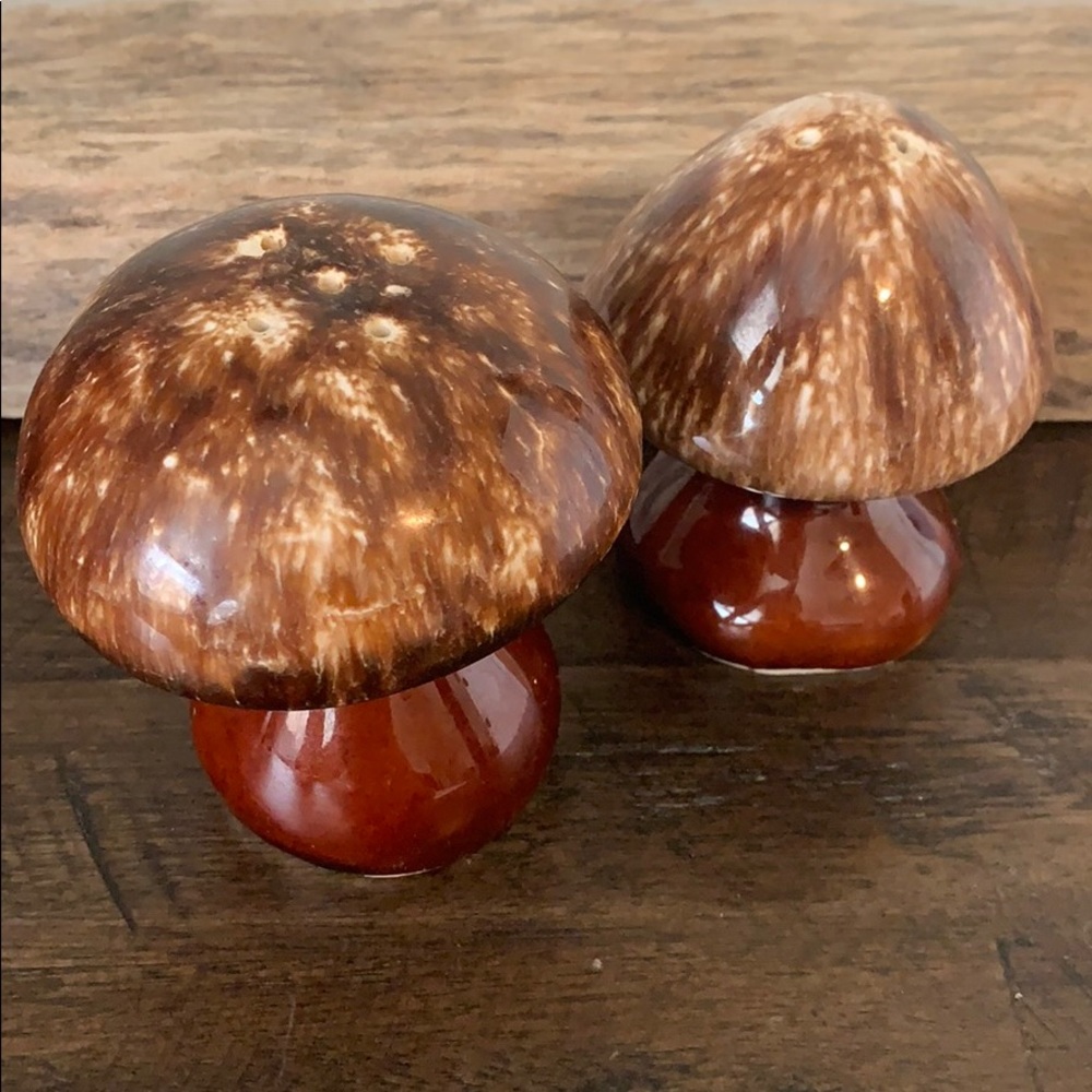 Mushroom Salt & Pepper Shakers